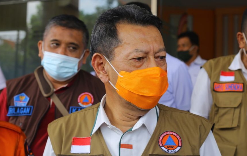 Jangan Bakar Lahan, Pemprov Riau Siapkan 12 Eskavator Gratis