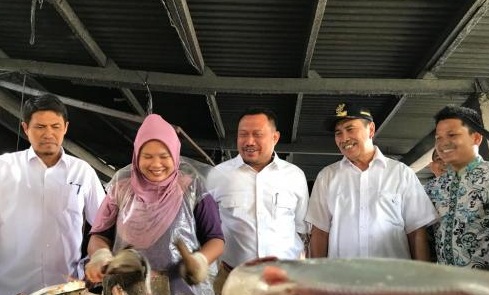 Ikan Patin di Riau Jadi Komoditas Ekspor, Gubri Syamsuar: Harga Bagus, Masyarakat Sejahtera