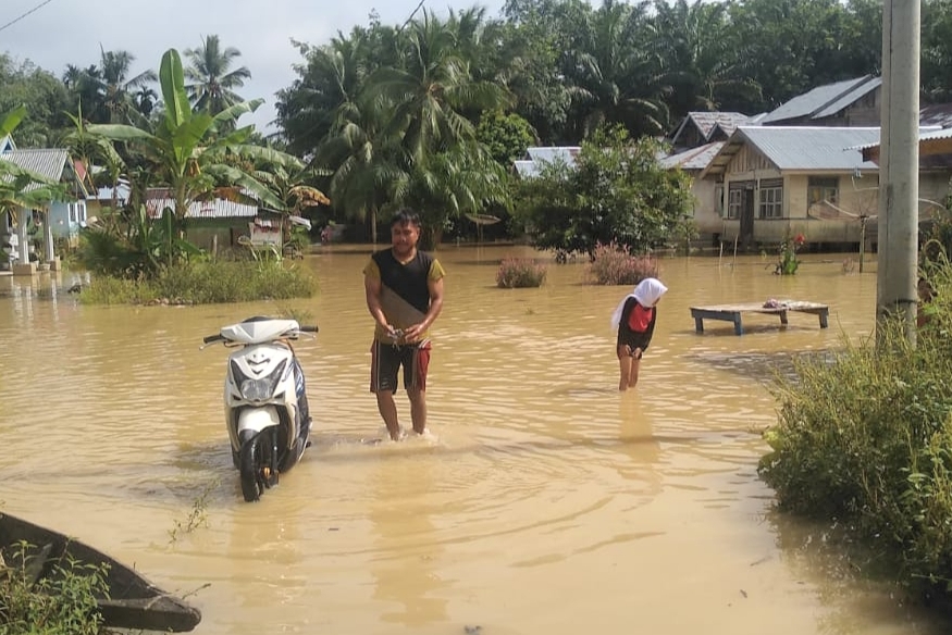 Sungai Indragiri Meluap, 2 Kecamatan di Inhu Terendam Banjir