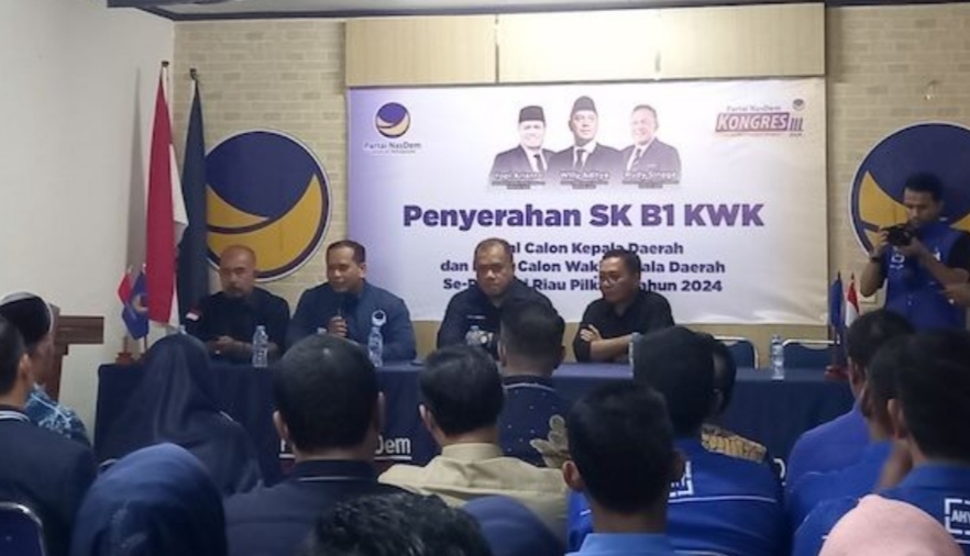 Serahkan SK B1-KWK, Ini 11 Jagoan NasDem untuk Pilkada Serentak di Riau