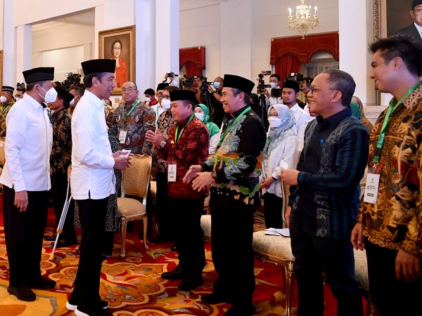 Gubernur Peduli Zakat, Syamsuar Diundang ke Istana