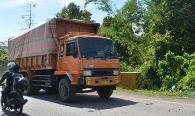 Diduga Sengaja Discopot, Beberapa Rambu Larangan Truk Masuk Kota Pekanbaru Hilang