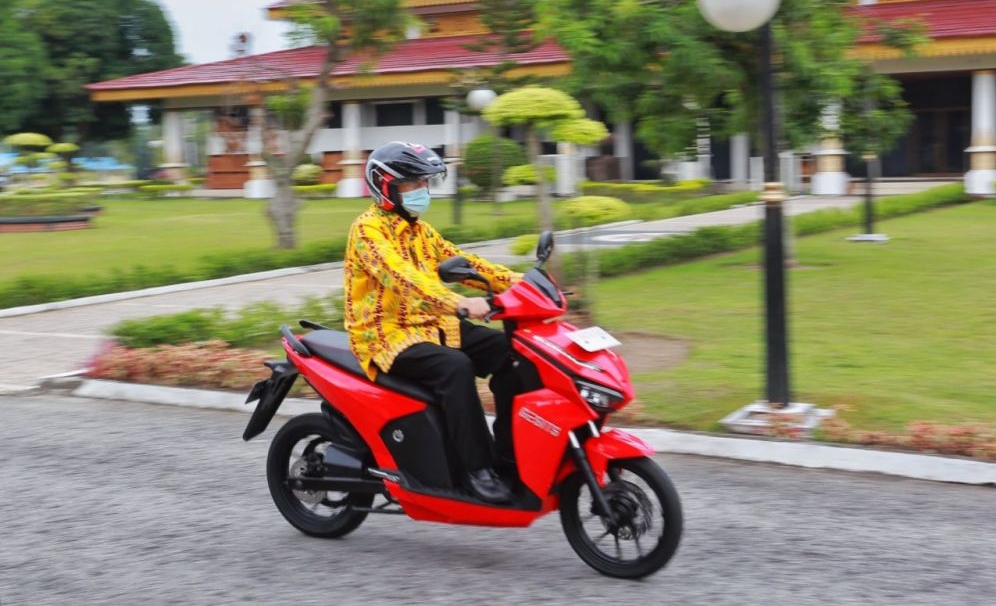 Tes Sepeda Motor Listrik, Syamsuar: Hemat dan Ramah Lingkungan