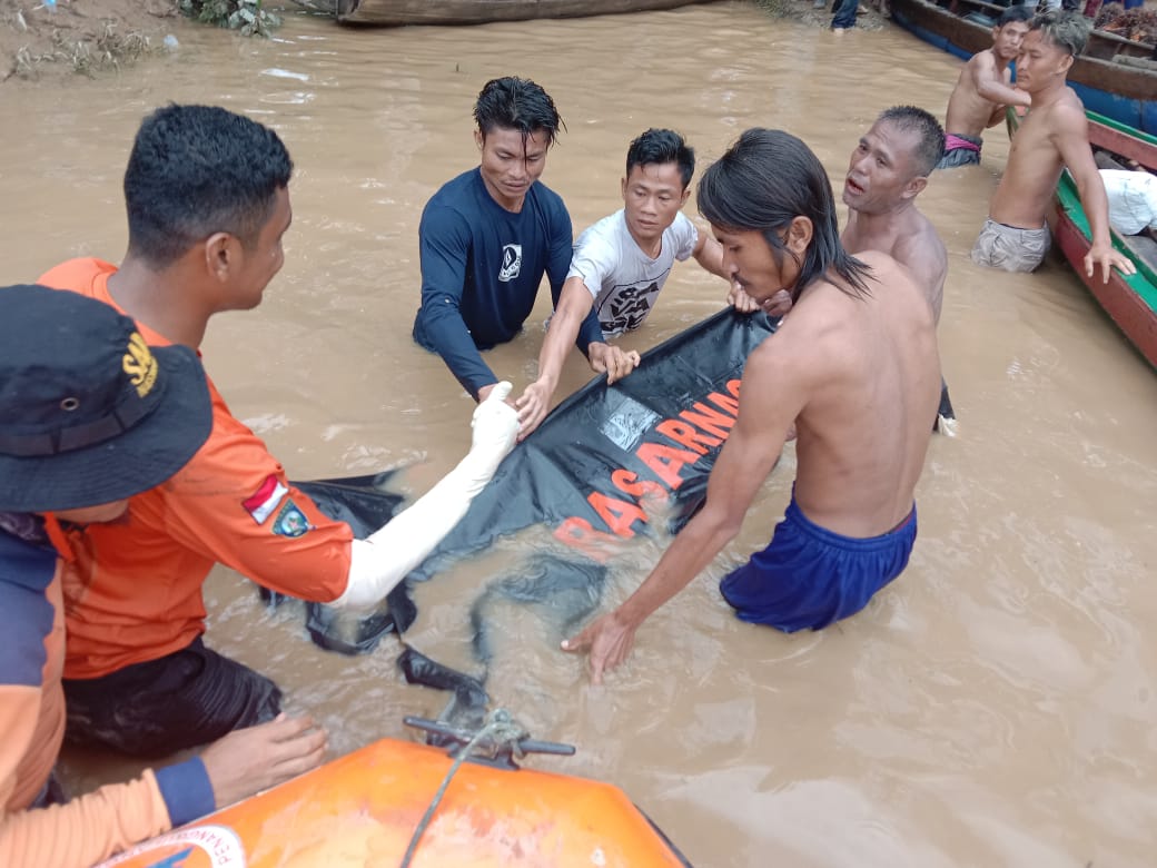 2 Korban Hanyut di Sungai Batang Lubuh Rohul Ditemukan Tewas, 2 Lainnya Dicari