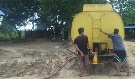 Polda Riau Bongkar Kencing Minyak Sawit Mentah di Kota Dumai
