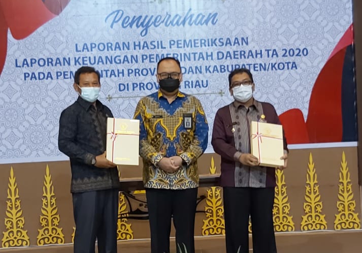 Diserahkan BPK Riau, Inhu Raih WTP Terkait Laporan Keuangan Tahun 2020