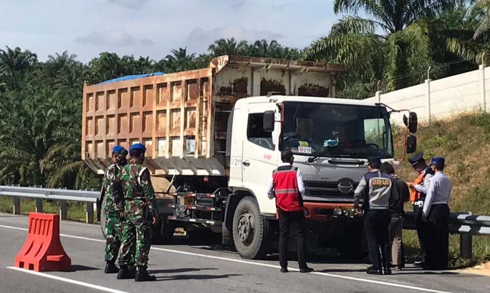 Menyalahi Aturan, Truk ODOL Lewat Tol Pekanbaru-Dumai akan Ditindak