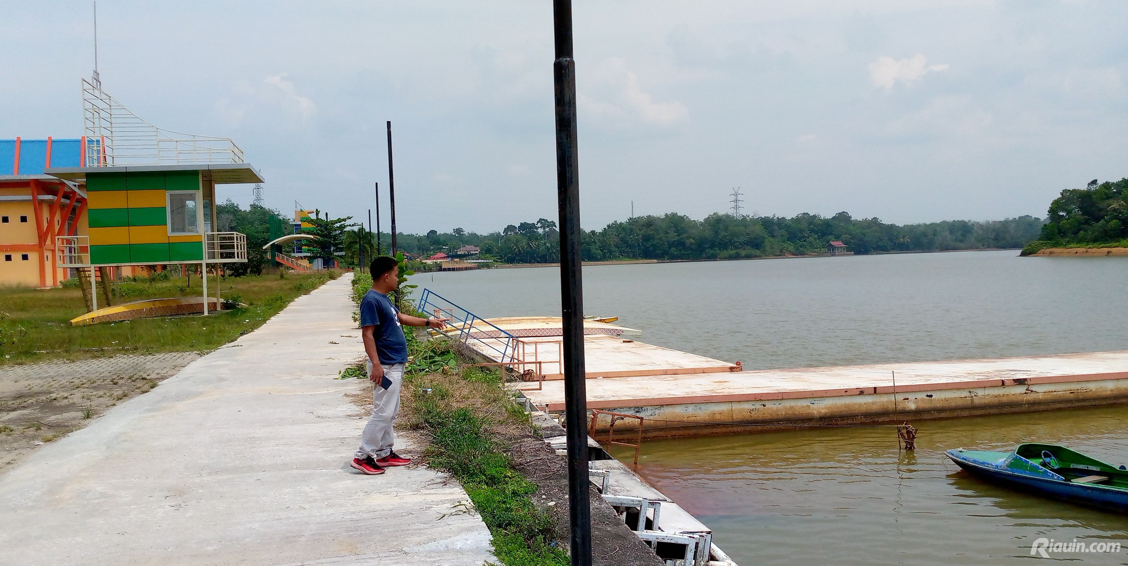 Tutupi Kekurangan Sapras Venue Dayung Kebun Nopi, Panitia Pinjam Perahu Pemkab Siak