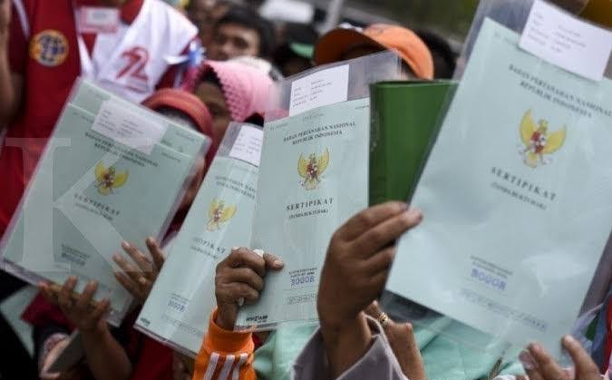 Kabar Baik! Jokowi Serahkan 3.000 Sertifikat TORA untuk 4 Kabupaten di Riau