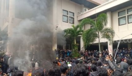 Demo di Kalbar Rusuh, 32 Orang Diamankan, Mahasiswa: Ada Penyusup
