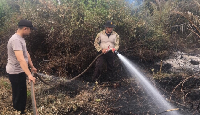 Lahan Warga di Tebing Tinggi Barat Meranti Terbakar, Tim Satgas Karhutla Berhasil Padamkan Api