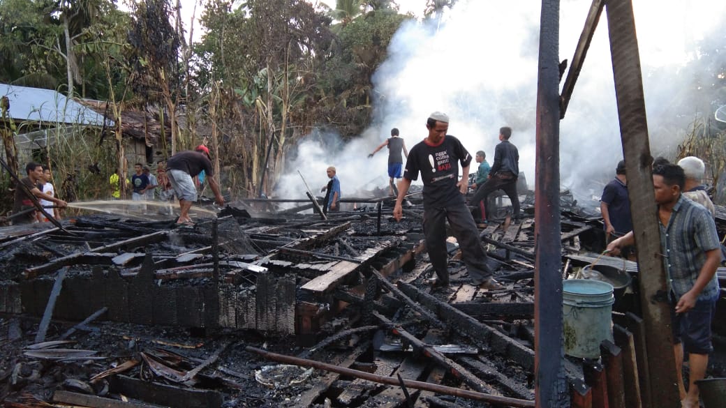 Api Diduga dari Korsleting Listrik di Loteng, Korban Kebakaran di Teluk Pinang Inhil Pasrah